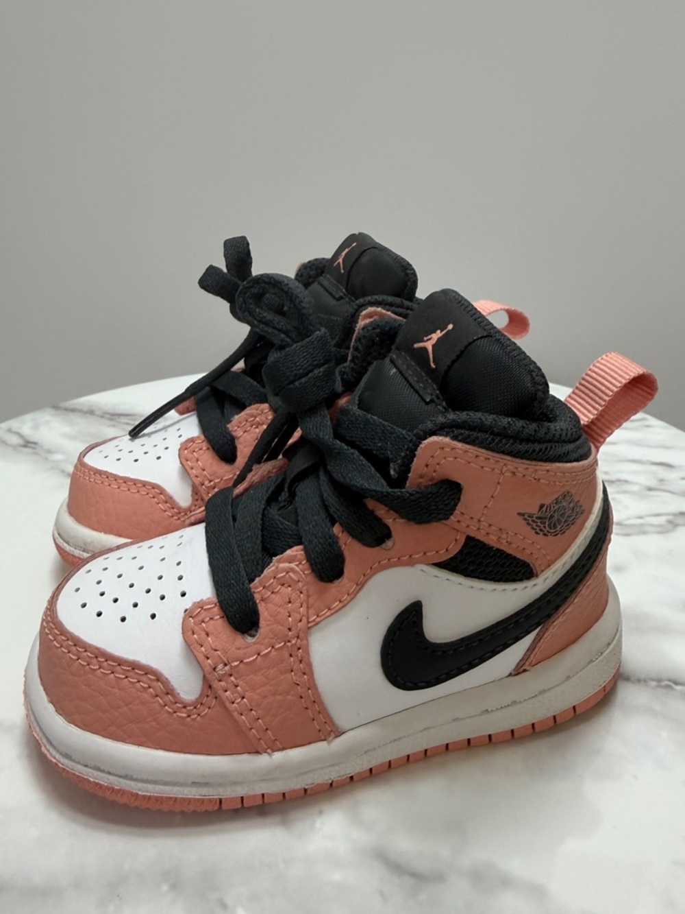 Jordan 1 Baby Low Top Gym Shoes  size 4c Jordan 1 Mid SE BT DX4366-800